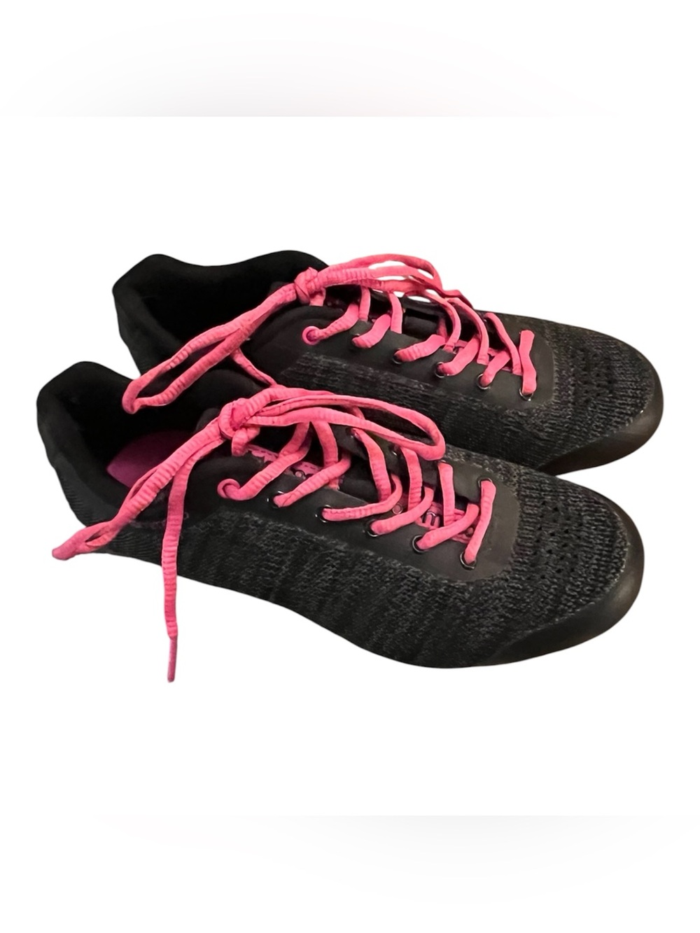 Tommaso Brand Women’s Black Knit Athletic Sneakers with Pink Laces